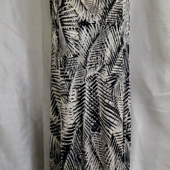 Mlle Gabrielle Plus Size Tropical Print High Neck Jewel Sheath Maxi Dress 2X - Picture 3 of 11